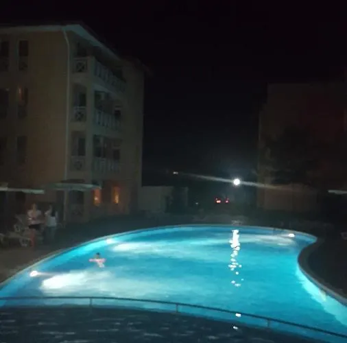 In Sunny Day 6 Complex 호텔 *