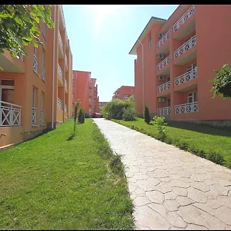 In Sunny Day 6 Complex *