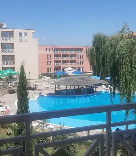 In Sunny Day 6 Complex * Солнечный берег