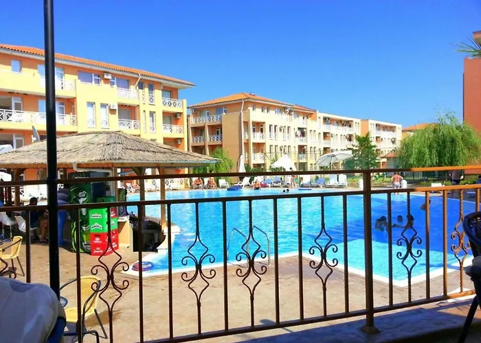 In Sunny Day 6 Complex Отель Солнечный берег