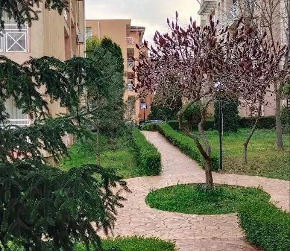 In Sunny Day 6 Complex